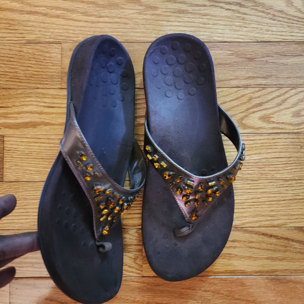 Vionic Bella Thong Sandals View 3